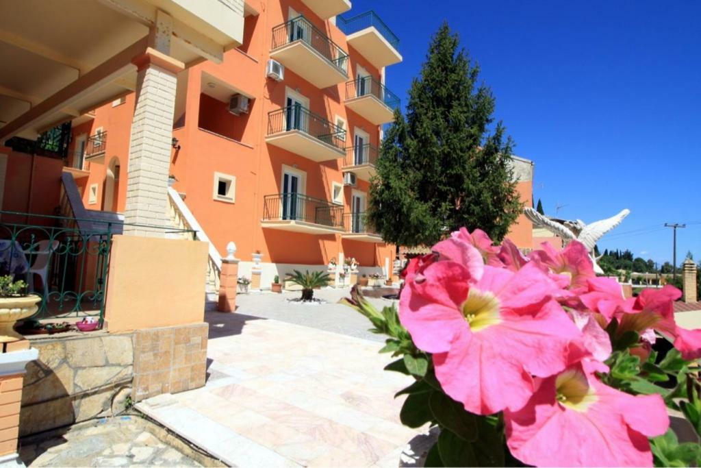 Corfu Sunflower Apartments Benitses  Extérieur photo