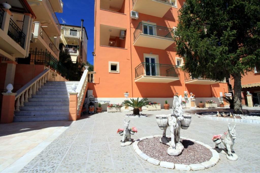 Corfu Sunflower Apartments Benitses  Extérieur photo